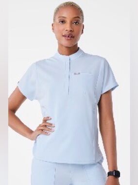 Figs Open Skies Women’s Scrub Set-LIMITED EDITION COLOR